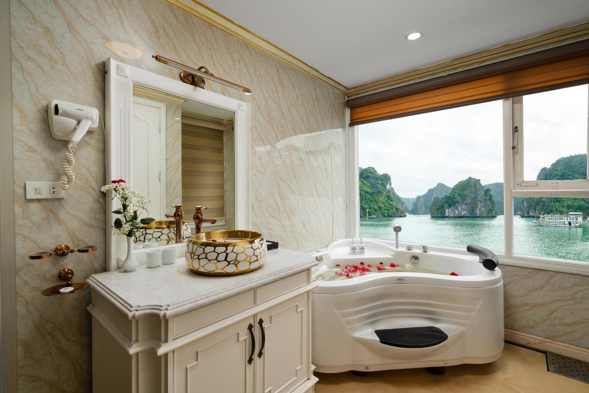 Hotel Halong Aquamarine Royal Cruise Ha Long Exterior foto